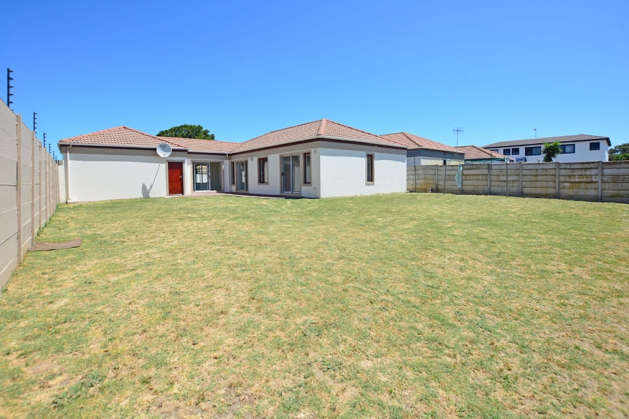 4 Bedroom Property for Sale in Parklands Western Cape